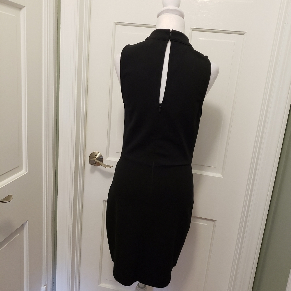 Evereve Black Sleeveless Mock Neck Sheath Dress - Picture 3 of 14